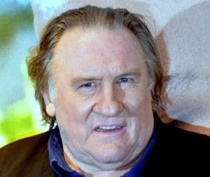 Lire la suite à propos de l’article Gérard Depardieu déclaré coupable d’agressions sexuelles : La condamnation tombe après un procès très médiatisé