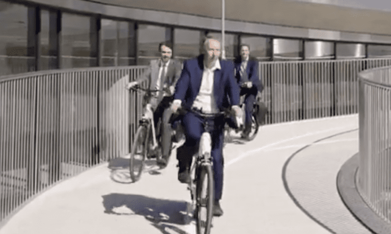 Lire la suite à propos de l’article Lyon : La plus grande vélostation de France inaugurée à Part-Dieu