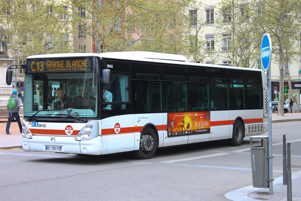 You are currently viewing Lyon : TCL, Cars du Rhône et Libellule ne feront plus qu’un dès le 1er septembre