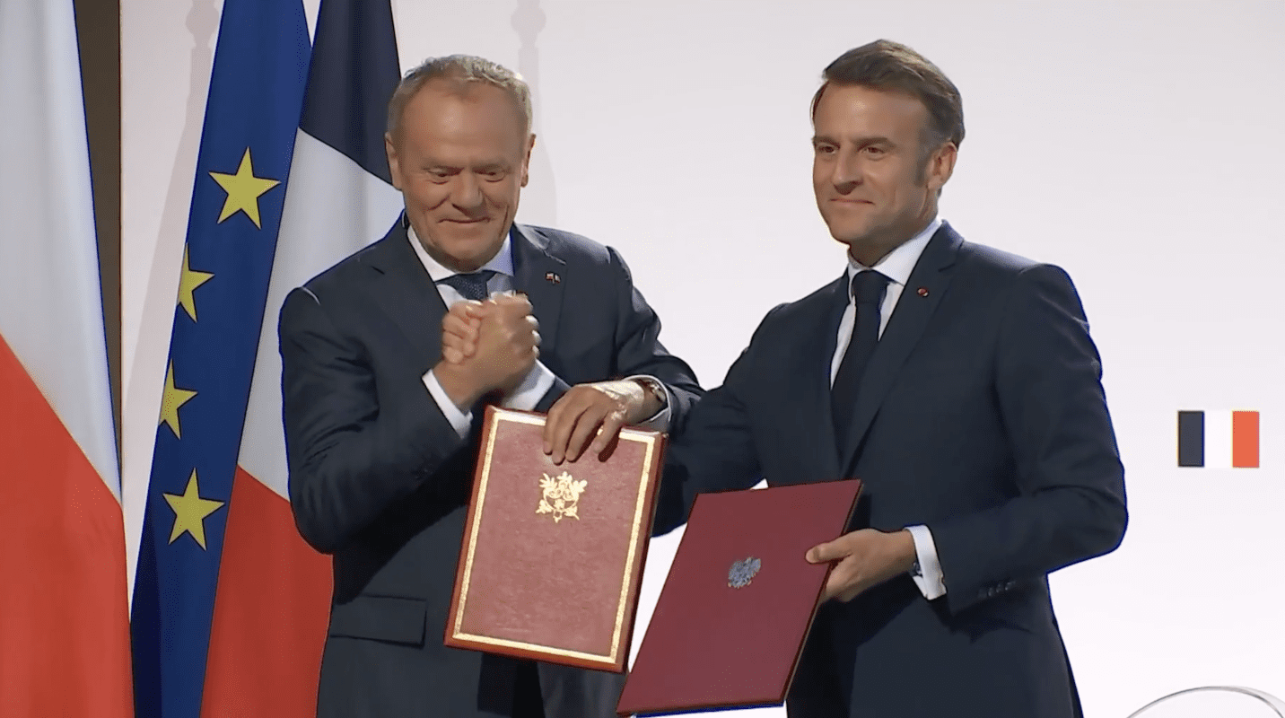 You are currently viewing Nancy : Emmanuel Macron et Donald Tusk renforcent les liens militaires entre la France et la Pologne