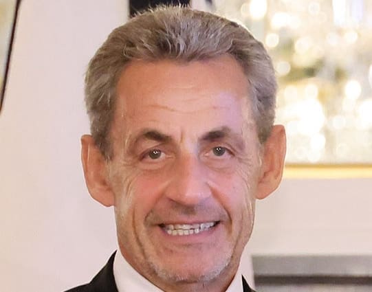 Lire la suite à propos de l’article Nicolas Sarkozy admis à la libération conditionnelle : retrait de son bracelet électronique