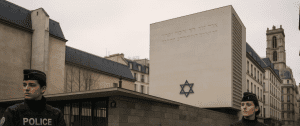 Lire la suite à propos de l’article Paris : le Mémorial de la Shoah et plusieurs sites juifs vandalisés dans le Marais
