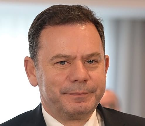 You are currently viewing Portugal : une victoire fragile pour la droite face à un Parlement éclaté