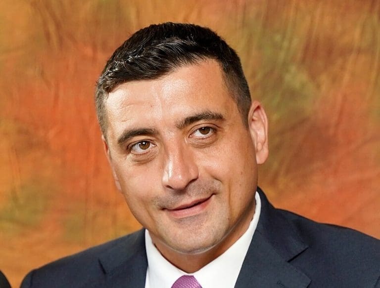 Lire la suite à propos de l’article Roumanie : percée de George Simion auprès de la diaspora en Italie