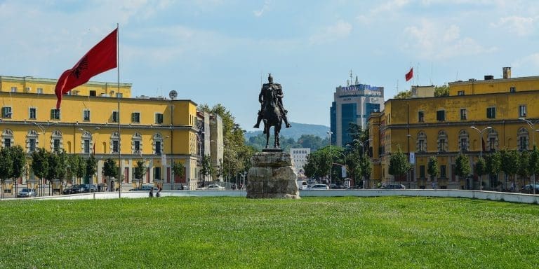 Lire la suite à propos de l’article Tirana : 50 dirigeants européens réunis pour redéfinir la sécurité du continent à l’ère Trump