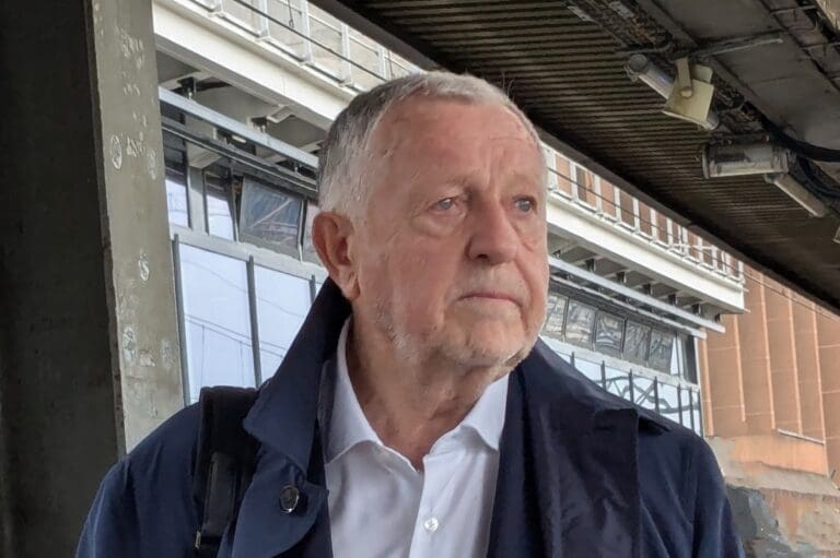Lire la suite à propos de l’article Lyon : la descente aux enfers de l’OL s’invite dans la pré-campagne des municipales 2026