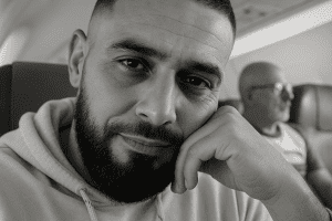 Lire la suite à propos de l’article Meurtre raciste présumé à Puget-sur-Argens : un homme tué, le suspect interpellé