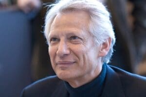 Lire la suite à propos de l’article Présidentielle 2027 : Dominique de Villepin lance « La France humaniste », un nouveau mouvement se voulant au-dessus des partis