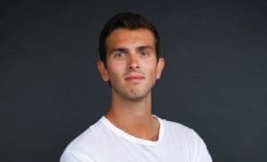 Lire la suite à propos de l’article Suisse : Edoardo Ermotti, fils du patron d’UBS, rejoint le club des jeunes millionnaires les plus prometteurs