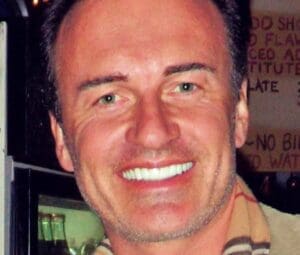 Lire la suite à propos de l’article Julian McMahon : disparition d’une icône des séries télévisées