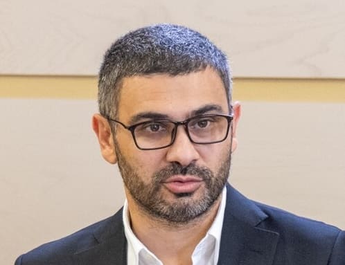 Lire la suite à propos de l’article Roumanie : un Rom nommé ministre pour la première fois