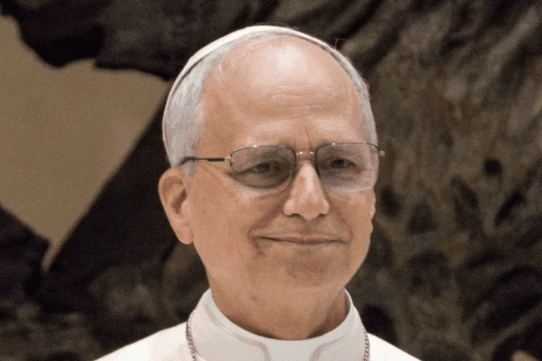 Lire la suite à propos de l’article Vatican : Léon XIV marque un retour à la tradition sans encore dévoiler sa ligne