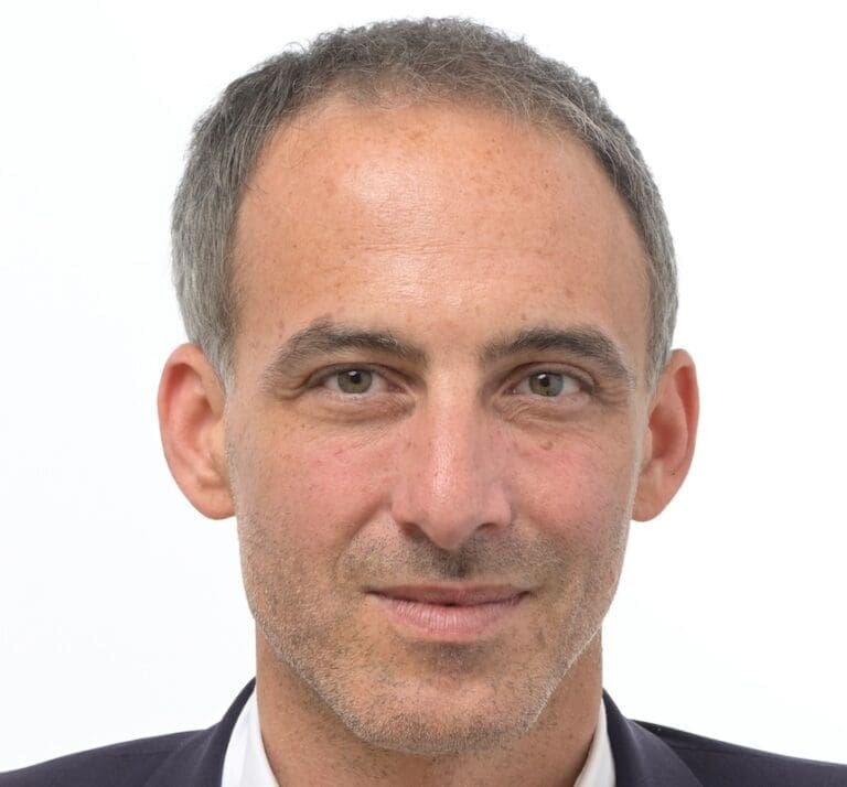 Lire la suite à propos de l’article Mouvement du 10 septembre : Raphaël Glucksmann choisit la stabilité, isolé au sein de la gauche