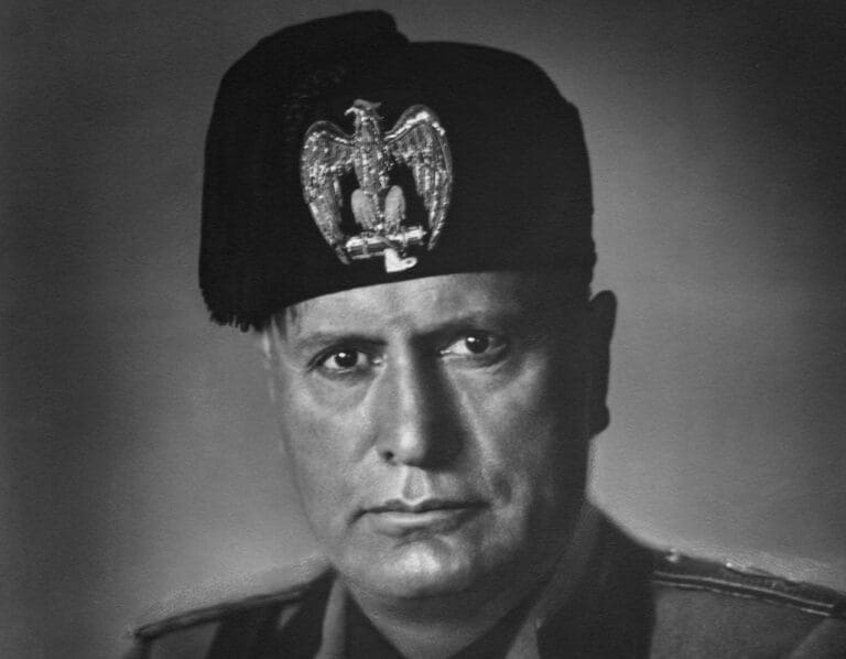 Lire la suite à propos de l’article Mussolini a-t-il été éliminé par les services secrets britanniques ?
