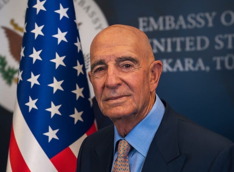 Lire la suite à propos de l’article Tom Barrack : l’émissaire de Trump au Liban accuse la presse locale de comportements « bestiaux »