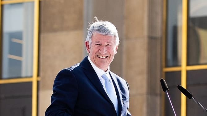 Lire la suite à propos de l’article Immigration : la pétition de Philippe de Villiers pour un référendum dépasse le million de signatures