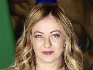 Lire la suite à propos de l’article Italie : Fitch relève la note souveraine, Giorgia Meloni salue un succès politique