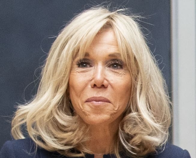 Lire la suite à propos de l’article Procès Macron : des « preuves scientifiques » pour contrer les rumeurs visant Brigitte