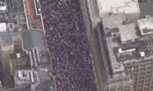 Lire la suite à propos de l’article Londres : 110 000 manifestants répondent à l’appel de Tommy Robinson contre « la submersion migratoire » et pour la liberté d’expression