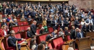 Lire la suite à propos de l’article Accords franco-algériens : le RN fait adopter sa première résolution à l’Assemblée