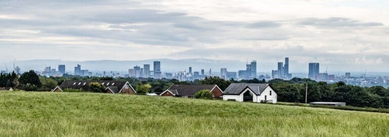 Lire la suite à propos de l’article Attaque de Manchester : l’assaillant de la synagogue identifié, Israël dénonce une « attaque barbare »