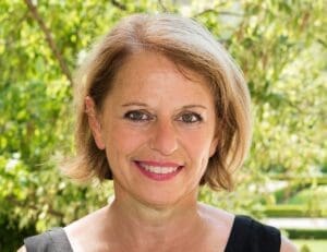 Lire la suite à propos de l’article Brigitte Bourguignon au Sénat : l’ex-ministre Renaissance choisit le groupe centriste