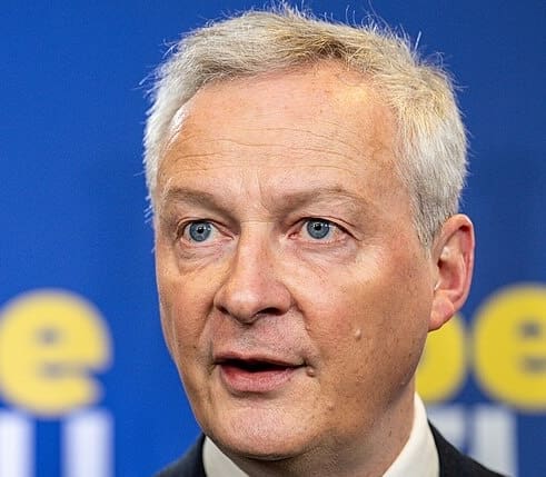 Lire la suite à propos de l’article Bruno Le Maire : « l’homme aux 1.000 milliards de dette » riposte face aux attaques politiques