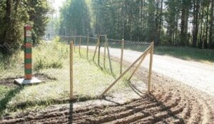 Lire la suite à propos de l’article Estonie : des troupes russes forcent la fermeture de la Botte de Saatse, symbole des tensions à la frontière