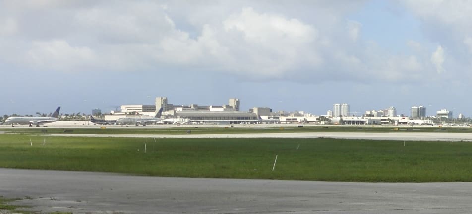 You are currently viewing Floride : un mirador suspect découvert près de l’aéroport de Palm Beach avant l’arrivée de Donald Trump