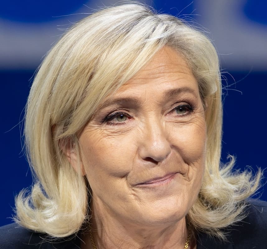 You are currently viewing Immigration : Marine Le Pen désavoue son camp au Parlement européen sur un texte facilitant les expulsions