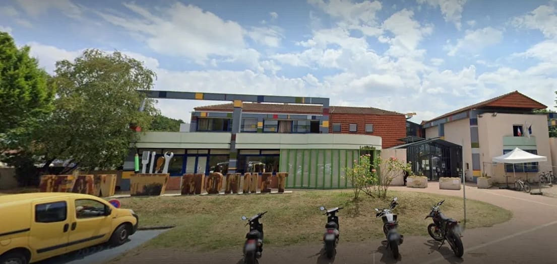 You are currently viewing Libourne : une professeure condamnée pour avoir inventé des lettres racistes et menaçantes contre elle-même