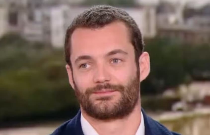 You are currently viewing Nicolas Sarkozy : ses fils appellent à une manifestation avant son incarcération à la prison de la Santé