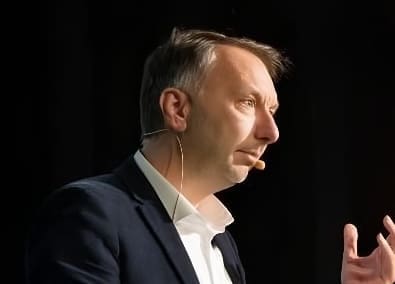 Lire la suite à propos de l’article Lyon : Bruno Bernard s’agace de la diffusion par Le Bonbon d’un faux projet de piétonnisation inventé par une IA