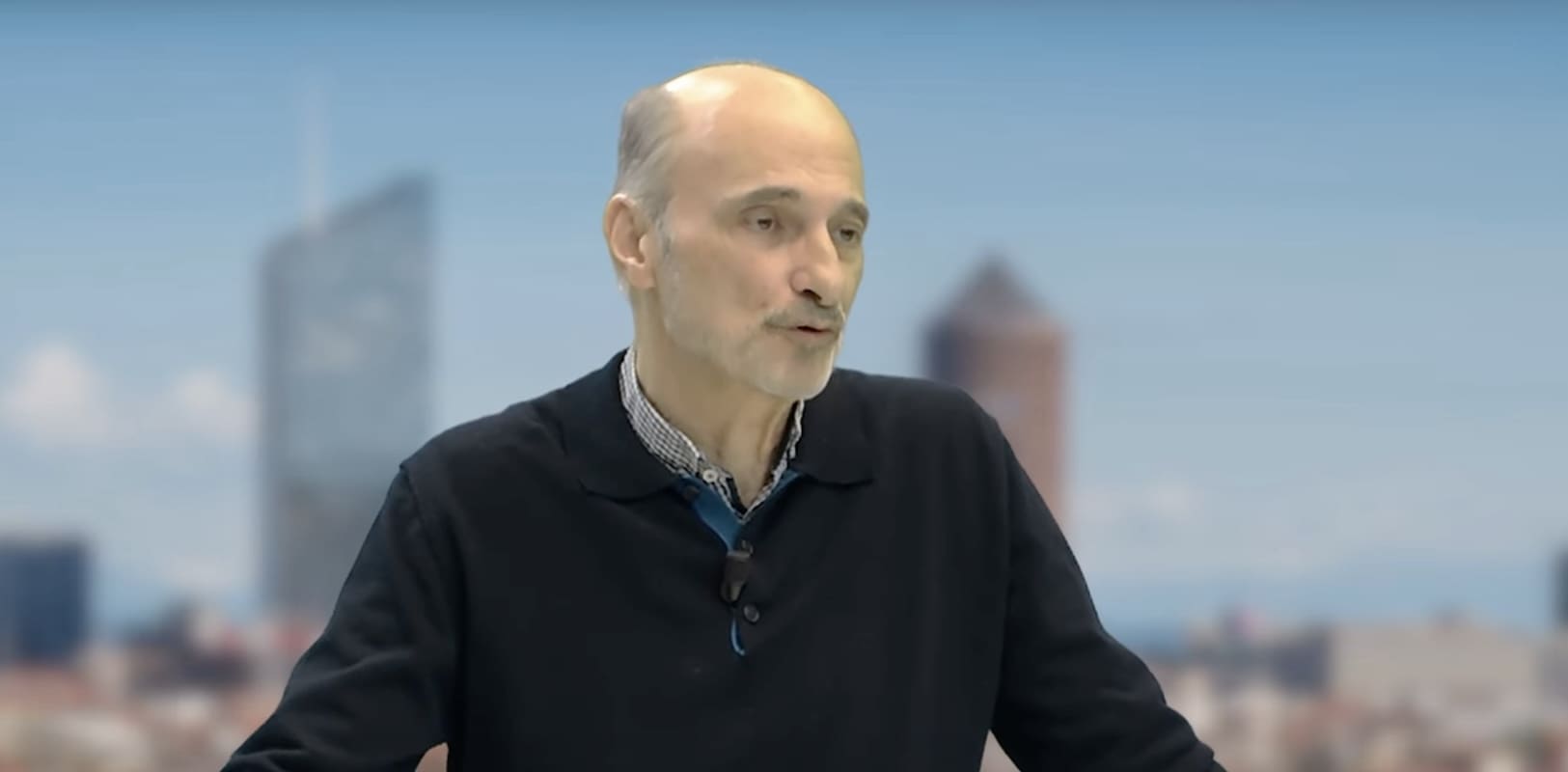 You are currently viewing Municipales 2026 à Lyon : Étienne Tête dénonce les « mensonges » du Grand Stade et la candidature de Jean-Michel Aulas