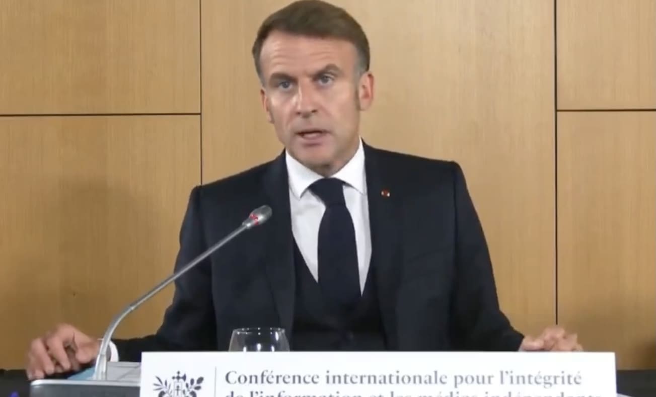 You are currently viewing Macron accuse le réseau social X d’« amplifier les contenus d’extrême droite » et appelle à une régulation européenne renforcée