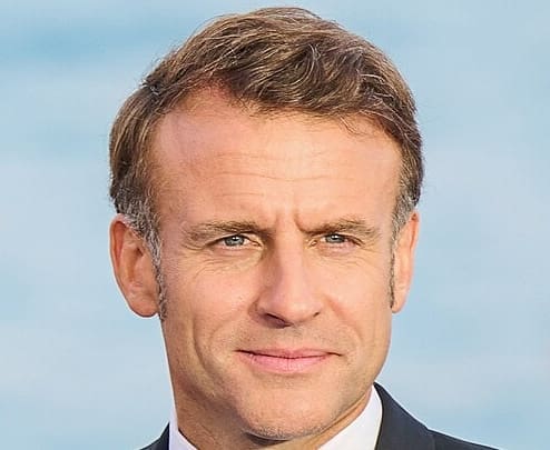 You are currently viewing Macron : selon un livre explosif, le président aurait préféré Bardella à Matignon plutôt que Le Pen à l’Élysée