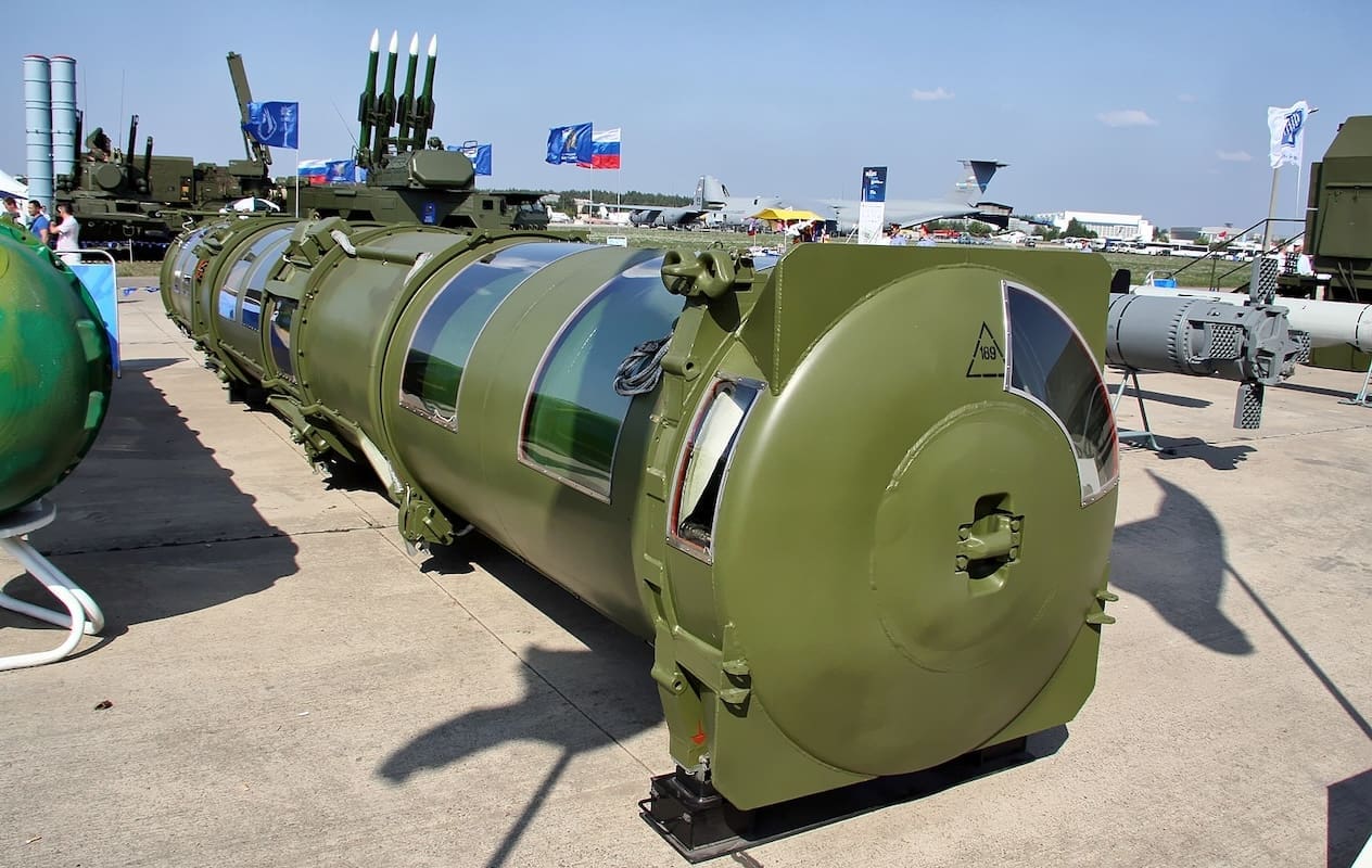 You are currently viewing Missile Bourevestnik : la Russie teste une arme nucléaire à propulsion thermique que Poutine dit “invincible”