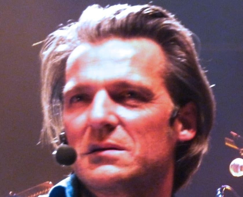 You are currently viewing Nicolas Sarkozy : incarcération imminente et polémique après le tweet d’Yvan Le Bolloc’h