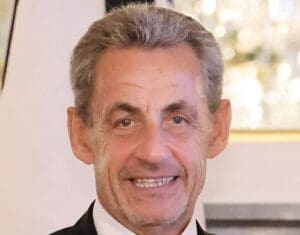 Lire la suite à propos de l’article Nicolas Sarkozy : incarcéré, il restera administrateur d’Accor et de Lagardère
