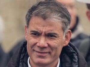 Lire la suite à propos de l’article Olivier Faure temporise : le PS “prêt à ne pas censurer” le gouvernement Lecornu
