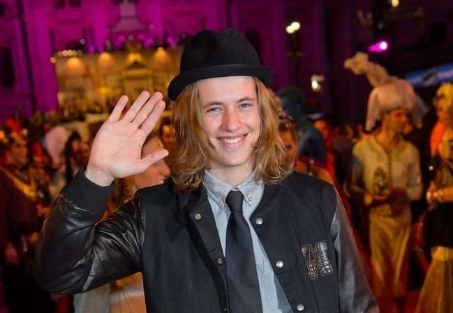 You are currently viewing Pierre Sarkozy, alias Mosey : du hip-hop français aux controverses politico-financières