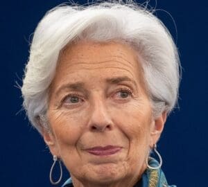 Lire la suite à propos de l’article Présidentielle 2027 : Christine Lagarde écarte toute candidature et juge le poste « terrible »