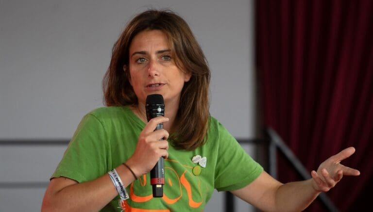 Lire la suite à propos de l’article Présidentielle 2027 : Marine Tondelier, cheffe des Écologistes, officialise sa candidature