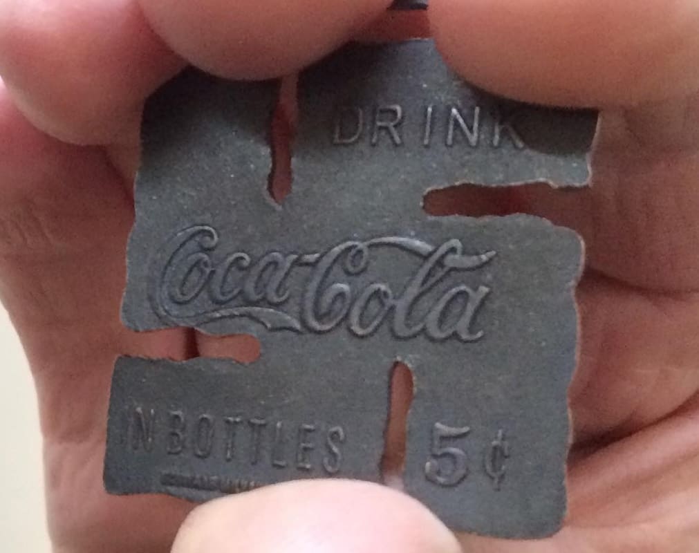 You are currently viewing Svastika : l’étonnante utilisation par Coca‑Cola en 1925