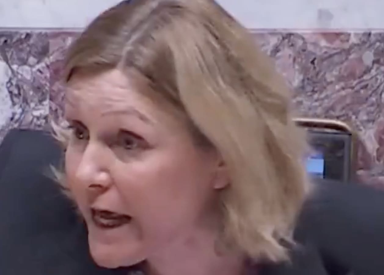 You are currently viewing Assemblée nationale : Yaël Braun-Pivet s’emporte après une remarque de Gérault Verny à Sandrine Rousseau