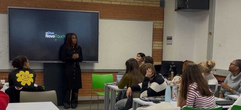 Lire la suite à propos de l’article Aura Solidaire : la plateforme étudiante qui veut transformer l’isolement en entraide en Auvergne Rhône Alpes