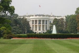 Lire la suite à propos de l’article États-Unis : Washington courtise les présidents d’Asie centrale pour sécuriser l’accès aux minerais stratégiques