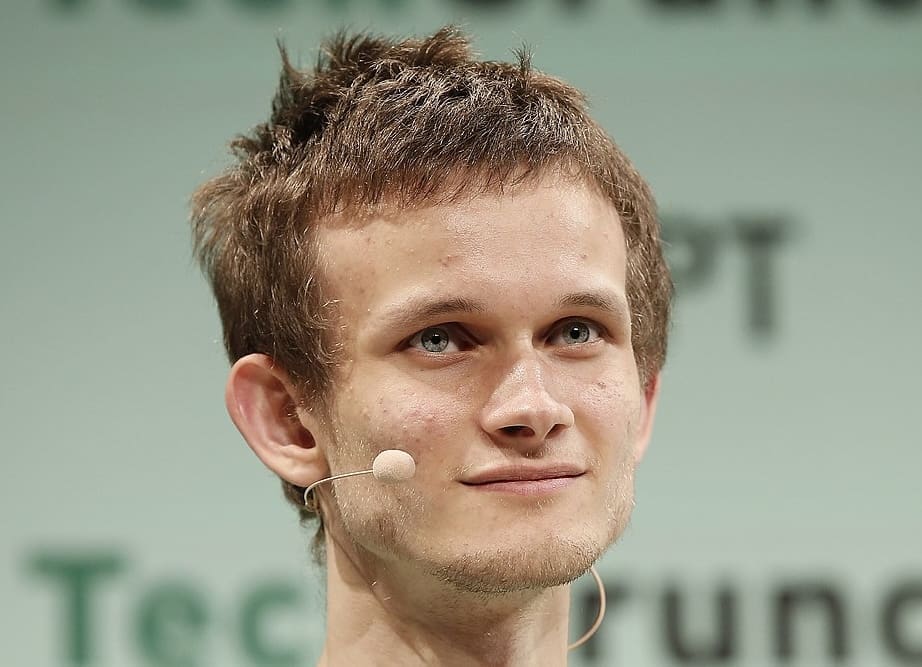 You are currently viewing Ethereum : l’avertissement de Vitalik Buterin face à l’emprise croissante de BlackRock et des institutions sur l’ETH