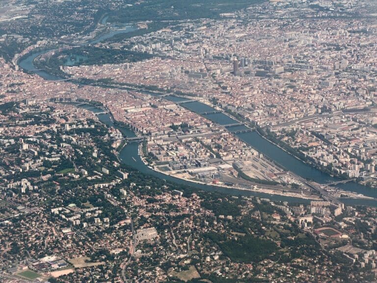 Lire la suite à propos de l’article Immobilier lyonnais : la cote de la Presqu’Île  est en chute libre !