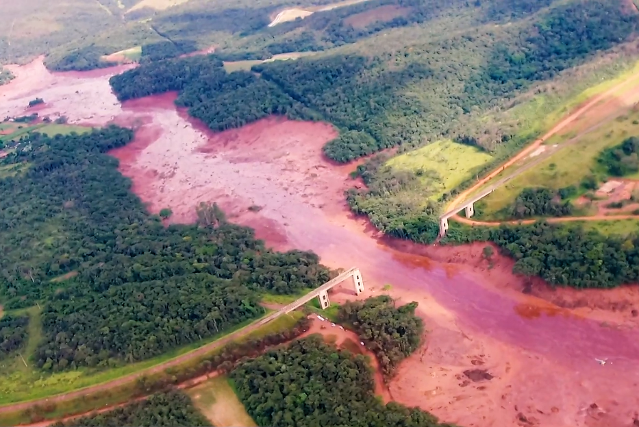 You are currently viewing Justice environnementale : Londres reconnaît la responsabilité de BHP dans la catastrophe de Brumadinho